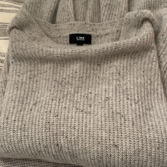 Line Sweater - Picture 2 of 7